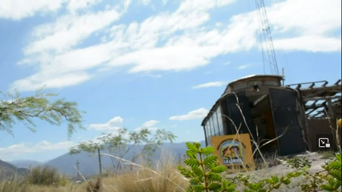 El Vagón Sonoro enclavado en plena montaña de Potrerillos