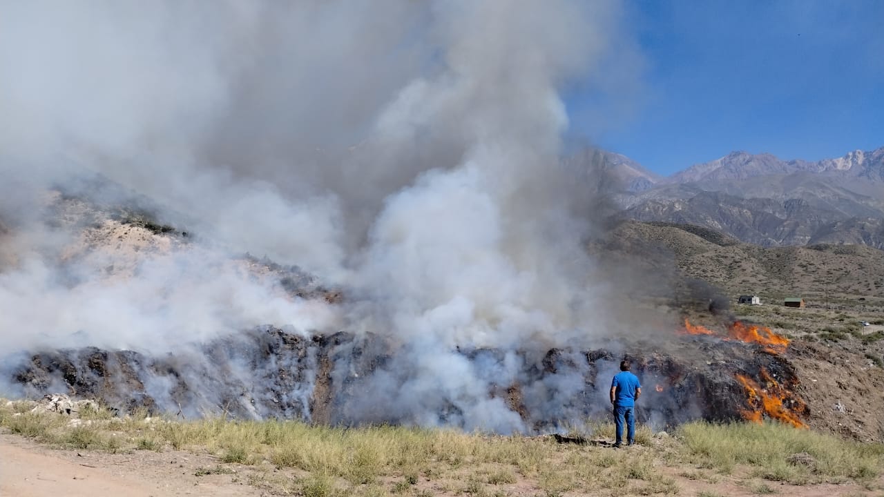 Incendio en el Vertedero de Residuos Verdes de Las Vegas Potrerillos